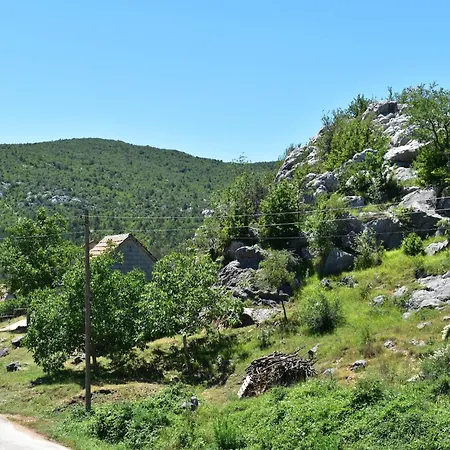 Villa Bonaventura Countryside Near Split Neoric